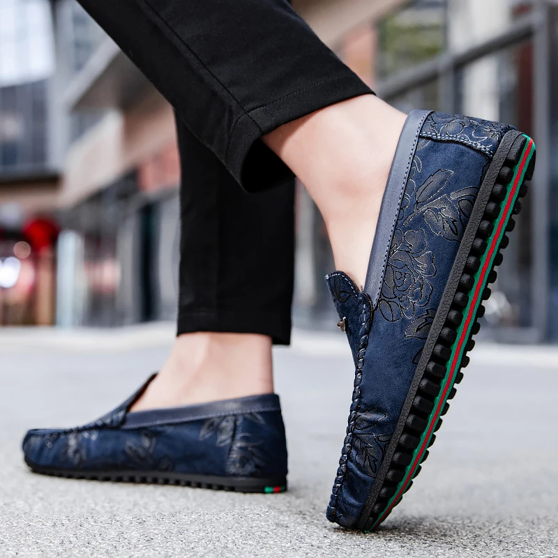 Mocasines florales de piel